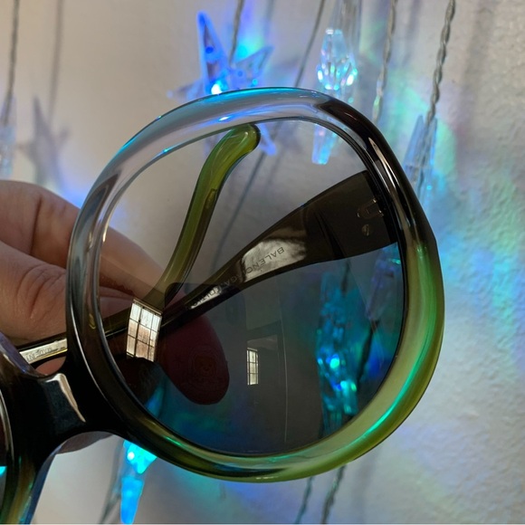 Authentic Balenciaga Paris Black and Green Oversized Sunglasses - Picture 6 of 6